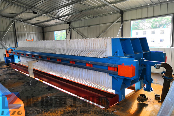 石英砂尾水洗沙提升產(chǎn)量利潤，用板框壓濾機(jī)控制生產(chǎn)成本吧！