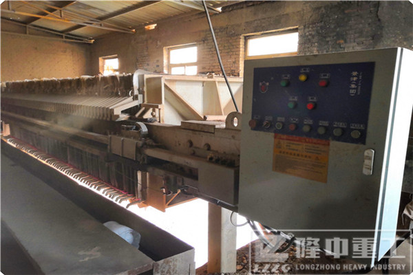 花崗巖制砂能尾砂回收嗎？洛陽(yáng)污泥壓濾機(jī)設(shè)備廠(chǎng)家來(lái)幫助您