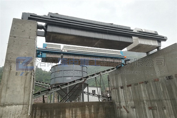 機(jī)制砂尾礦污泥壓濾機(jī)和輪斗式洗砂機(jī)河南南陽(yáng)順利投產(chǎn)