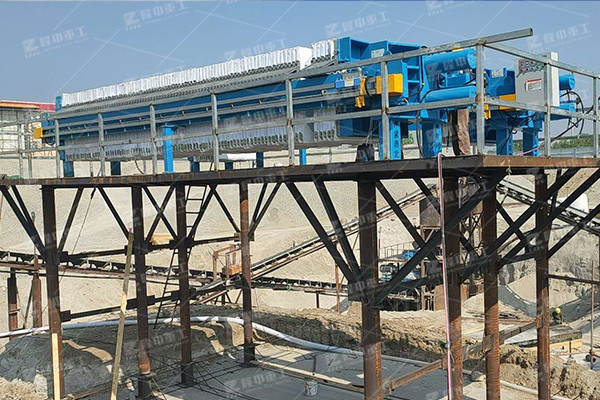 礦山洗砂怎么脫水，污泥脫水機(jī)可以脫干凈嗎？