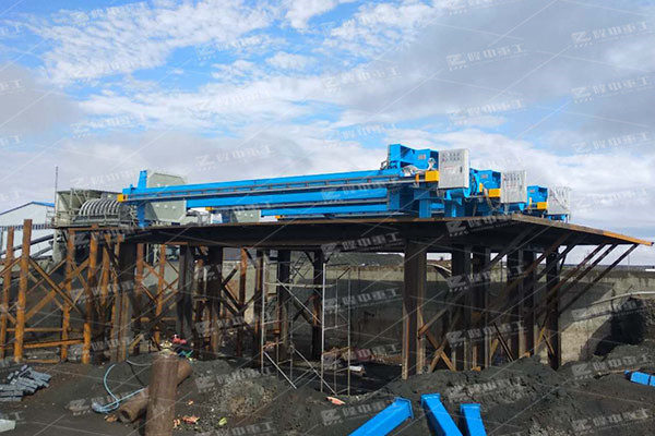 污泥壓濾機(jī)過(guò)濾結(jié)束后發(fā)現(xiàn)濾液渾濁，這是怎么回事呢?